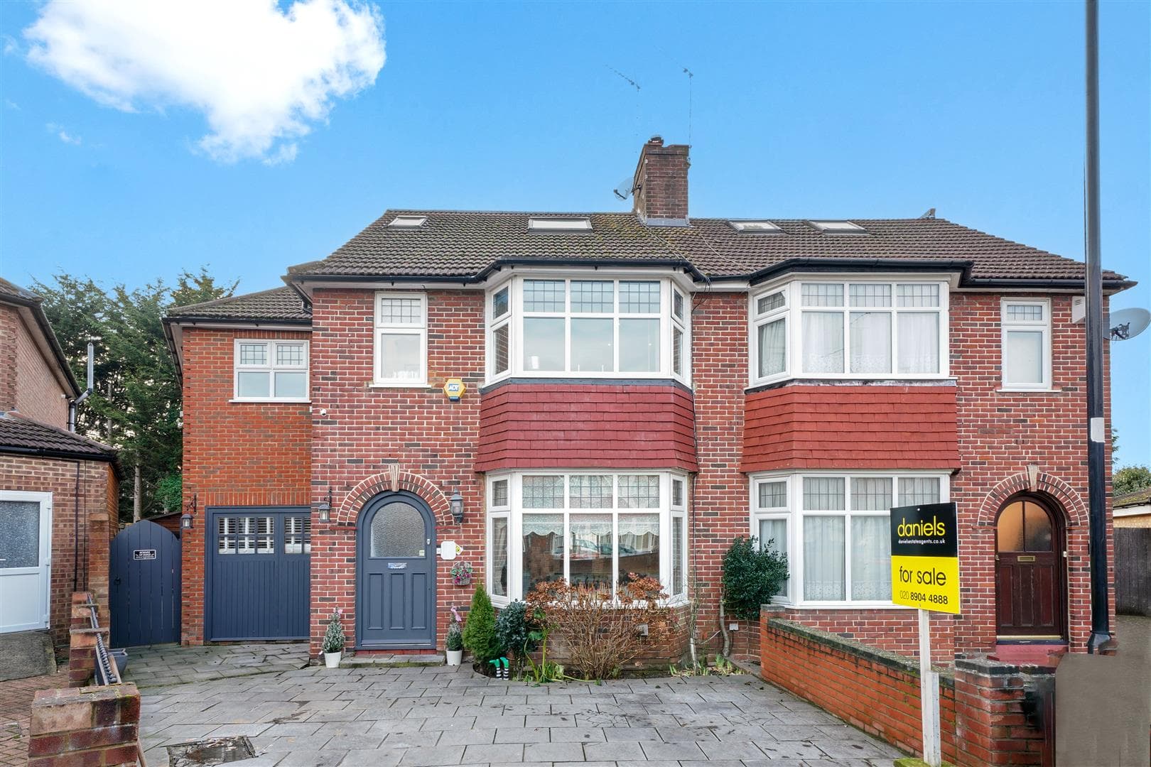 Wellgarth, GREENFORD, Middlesex, UB6 0RR