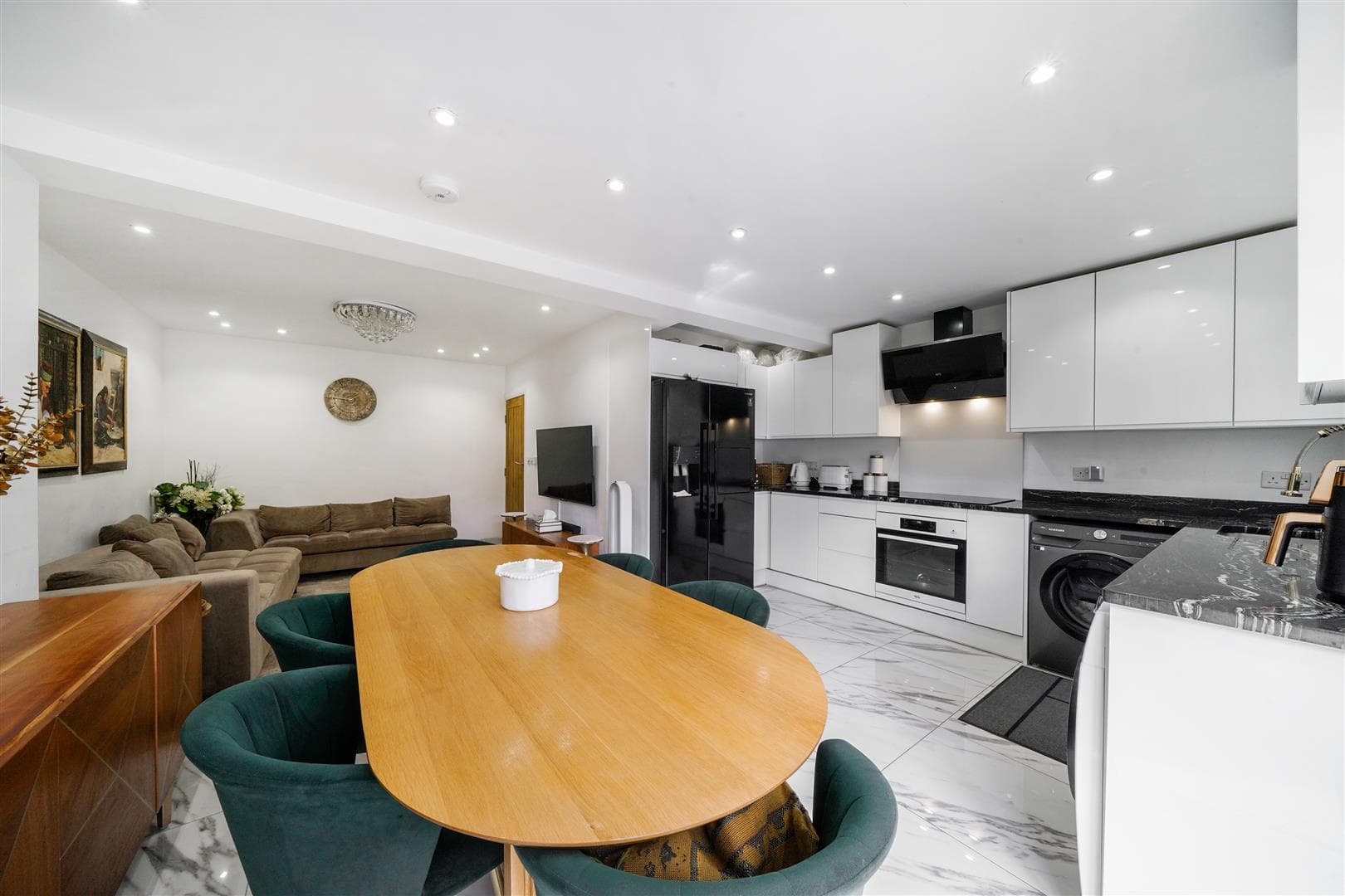 Robin Hood Way, Greenford, UB6 7QN