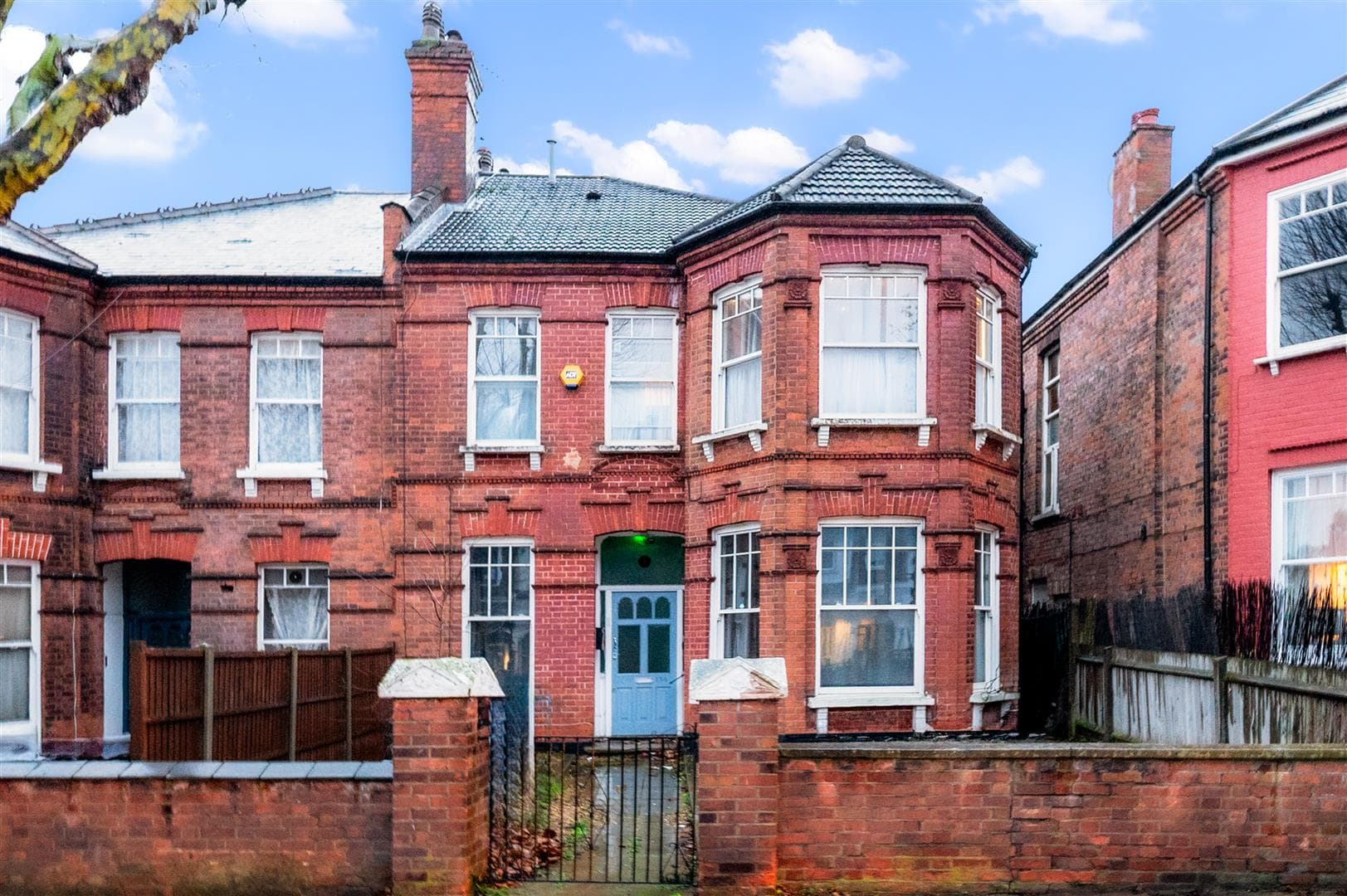 Walm Lane, London, NW2 4RT