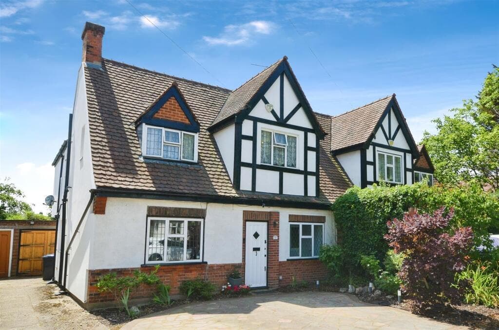 Medway Gardens, Wembley, HA0 2RW