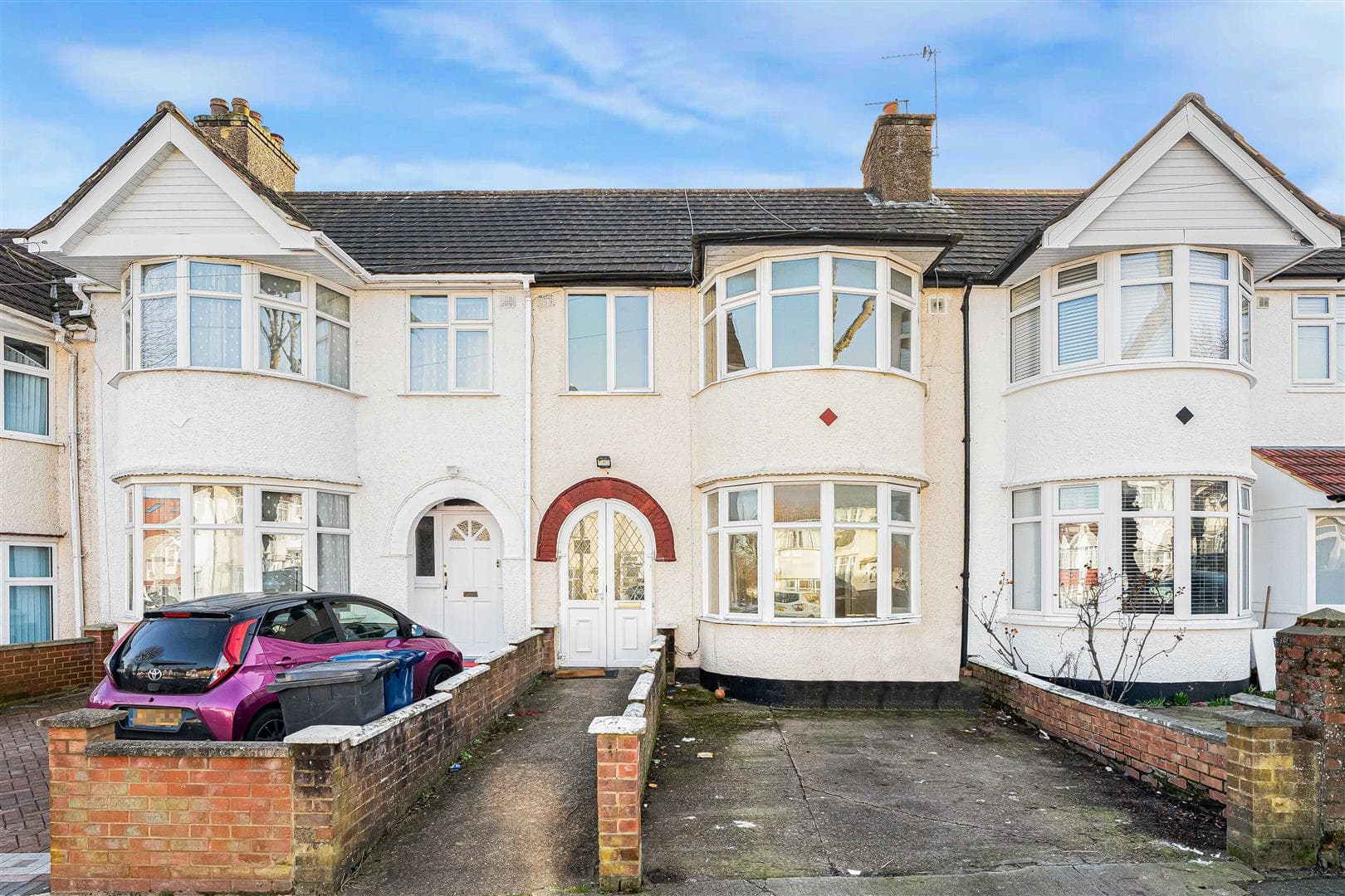 Eastcote Avenue, GREENFORD, Middlesex, UB6 0NQ