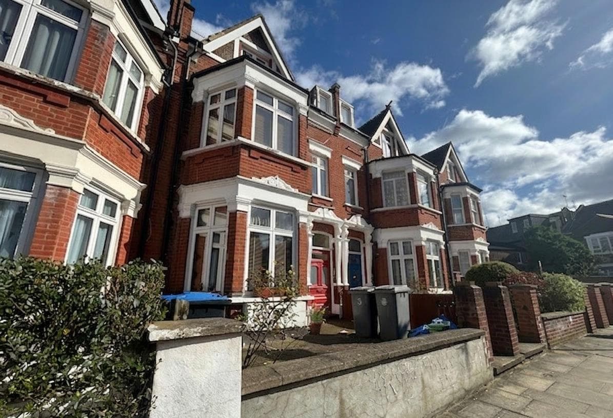 Hoveden Road, London, NW2 3XE