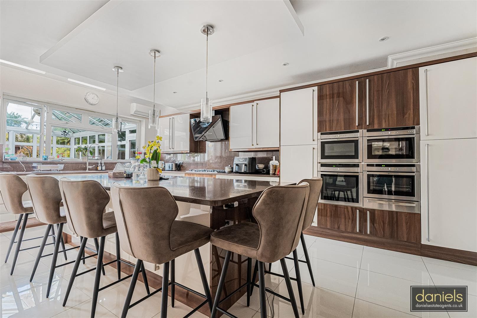 Sudbury Court Drive, Harrow, HA1 3SZ