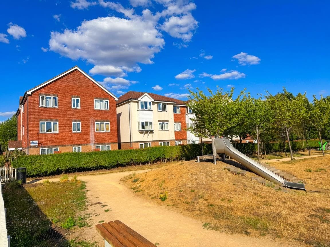 Pinemartin Close, London, NW2 6YX