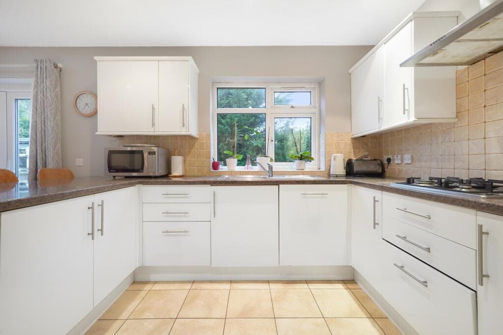 Tudor Close, Kingsbury, London, NW9 8SU