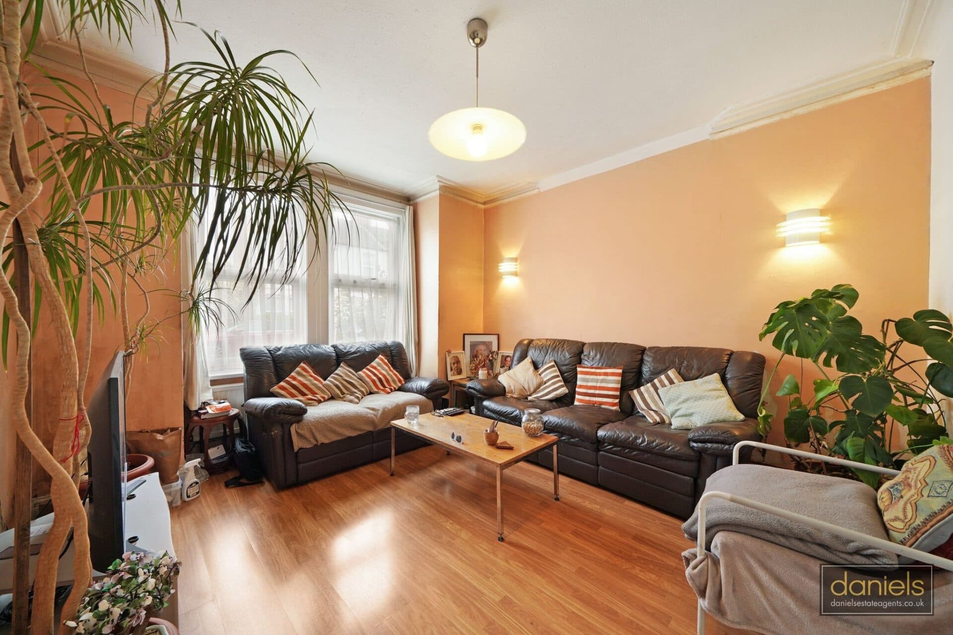 Holberton Gardens, College Park, London, NW10 6AY