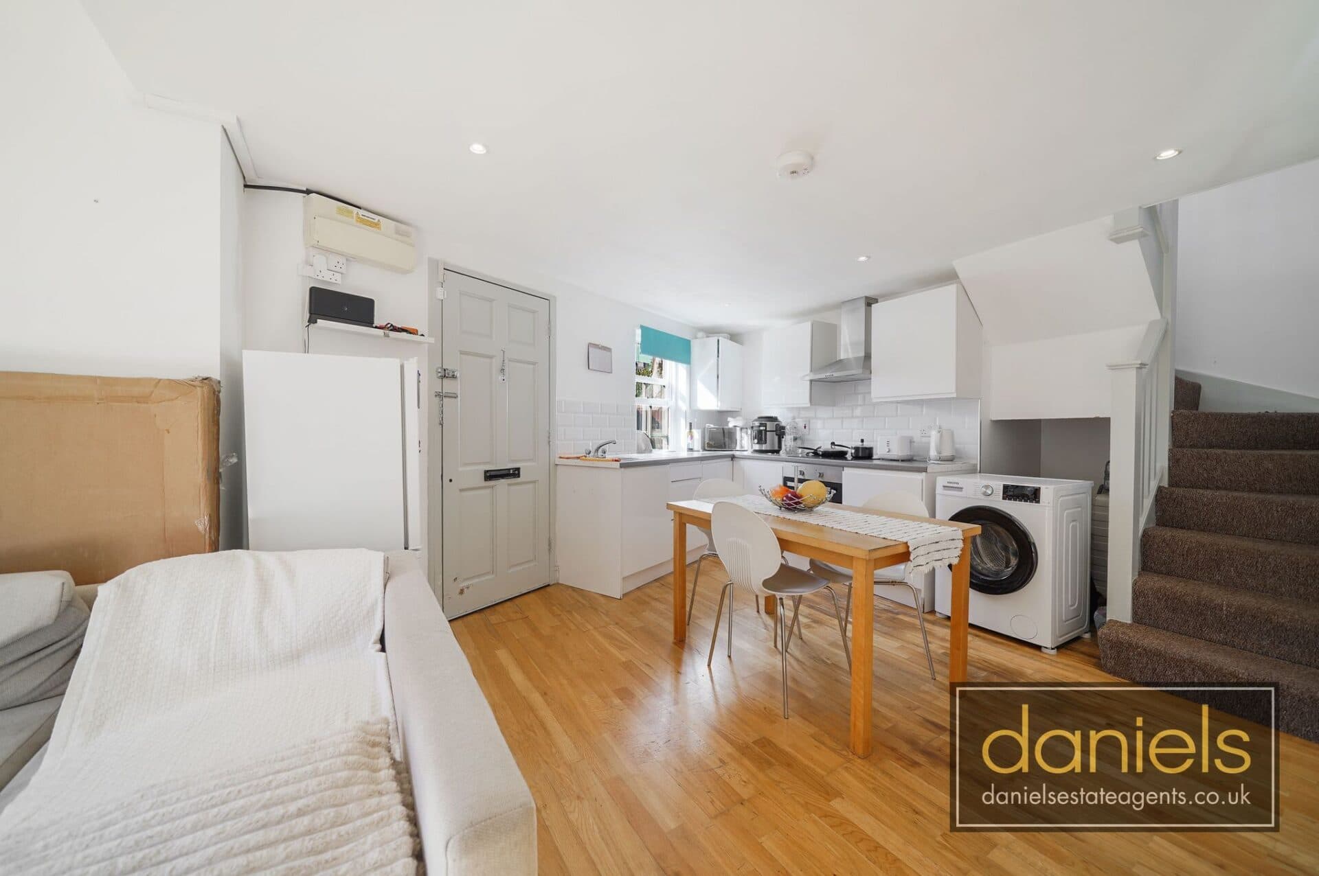 Leghorn Road, Kensal Green, London, NW10 4PE